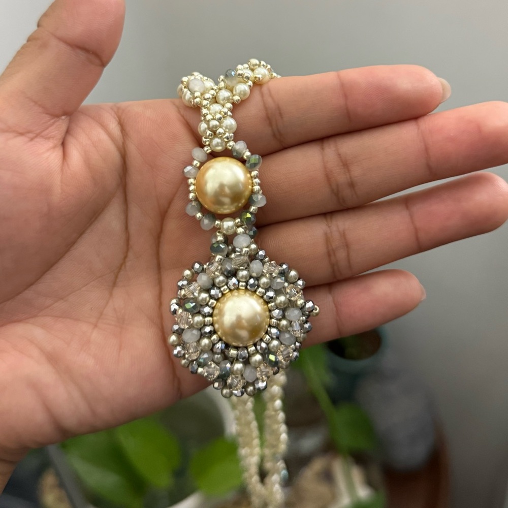 Elegant Pearl and Bead Necklace